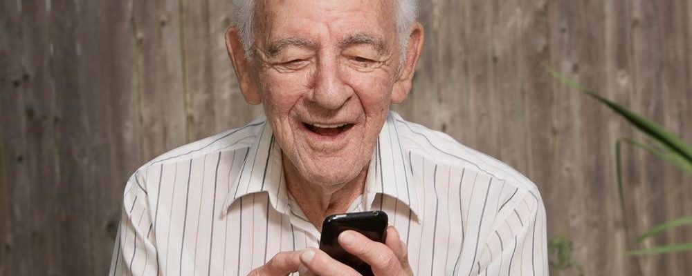 Here’s how to avail free cell phones for seniors