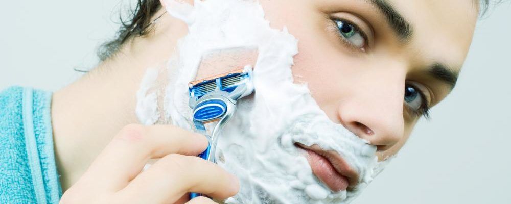 Let the morning ritual get comfortable with the best razors for men
