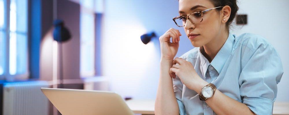 Points to help compare business laptops based on the operating system